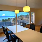 Hébergement de vacances Aurora Fjord View Escape Garden Sleeps 10