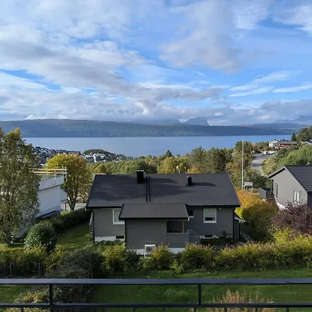 Holiday home Aurora Fjord View Escape Garden Sleeps 10