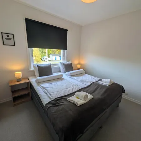 Aurora Fjord View Escape Garden Sleeps 10 Holiday home
