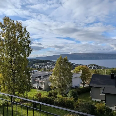 Aurora Fjord View Escape Garden Sleeps 10
