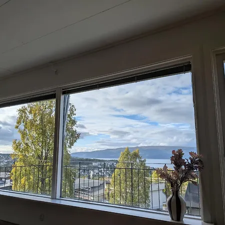 Holiday home Aurora Fjord View Escape Garden Sleeps 10 Narvik