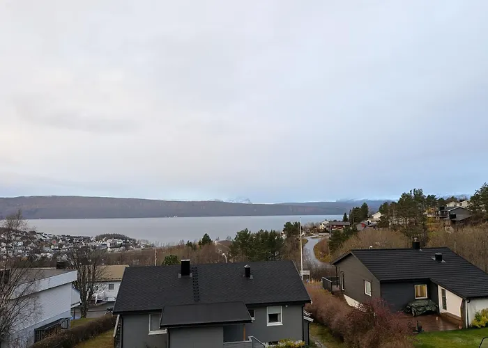Aurora Fjord View Escape Garden Sleeps 10 *