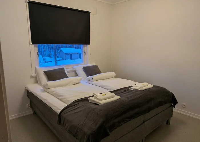 Aurora Fjord View Escape Garden Sleeps 10 Narvik