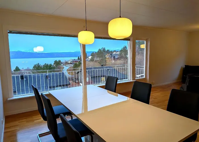 Holiday home Aurora Fjord View Escape Garden Sleeps 10